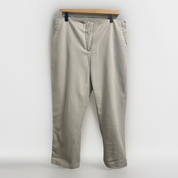Chicos So Slimming Capri Pants Women's 2 US Size‎ 12 Gray Flat Front Stretch - Picture 1 of 10